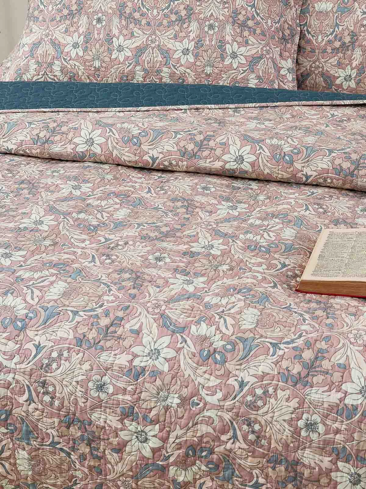 Turner Pattern Cotton Quilt Set 4 Turner Pattern Cotton Quilt Set - Image 2