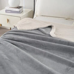 Cloudy Soft Solid All Season Blanket (5 Colors) 18 Cloudy Soft Solid All Season Blanket (5 Colors) -qbedding store DSC00023