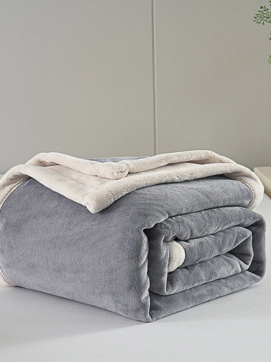 Cloudy Soft Solid All Season Blanket (5 Colors) 5 Cloudy Soft Solid All Season Blanket (5 Colors) - Image 3