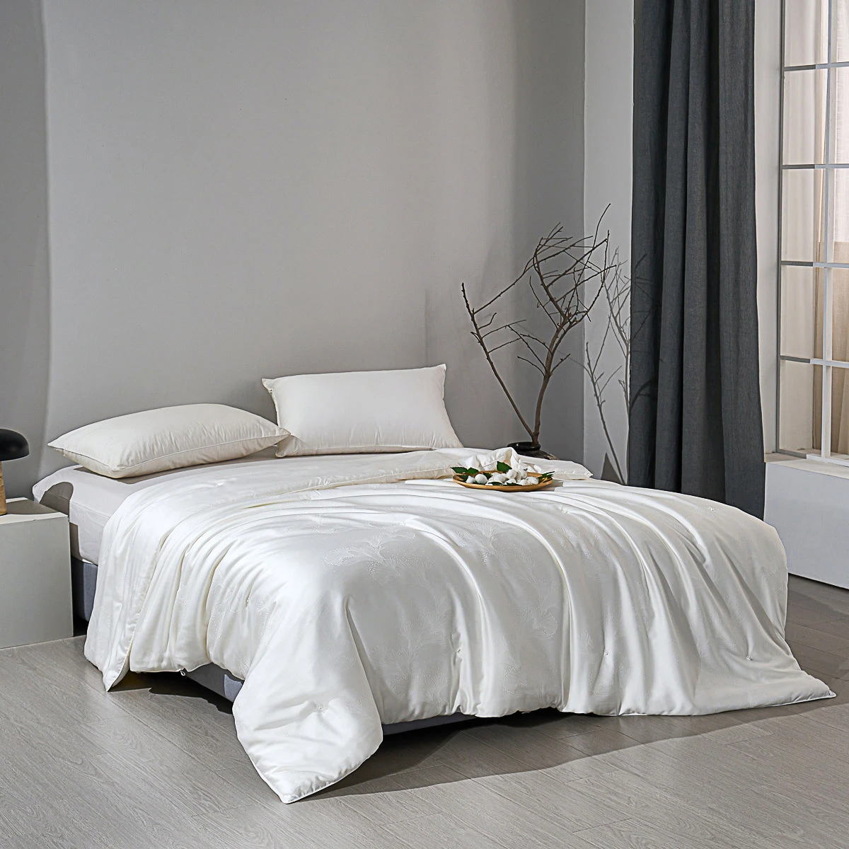 Mulberry Silk TENCEL™ All Season Duvet Insert 6 Mulberry Silk TENCEL™ All Season Duvet Insert - Image 4