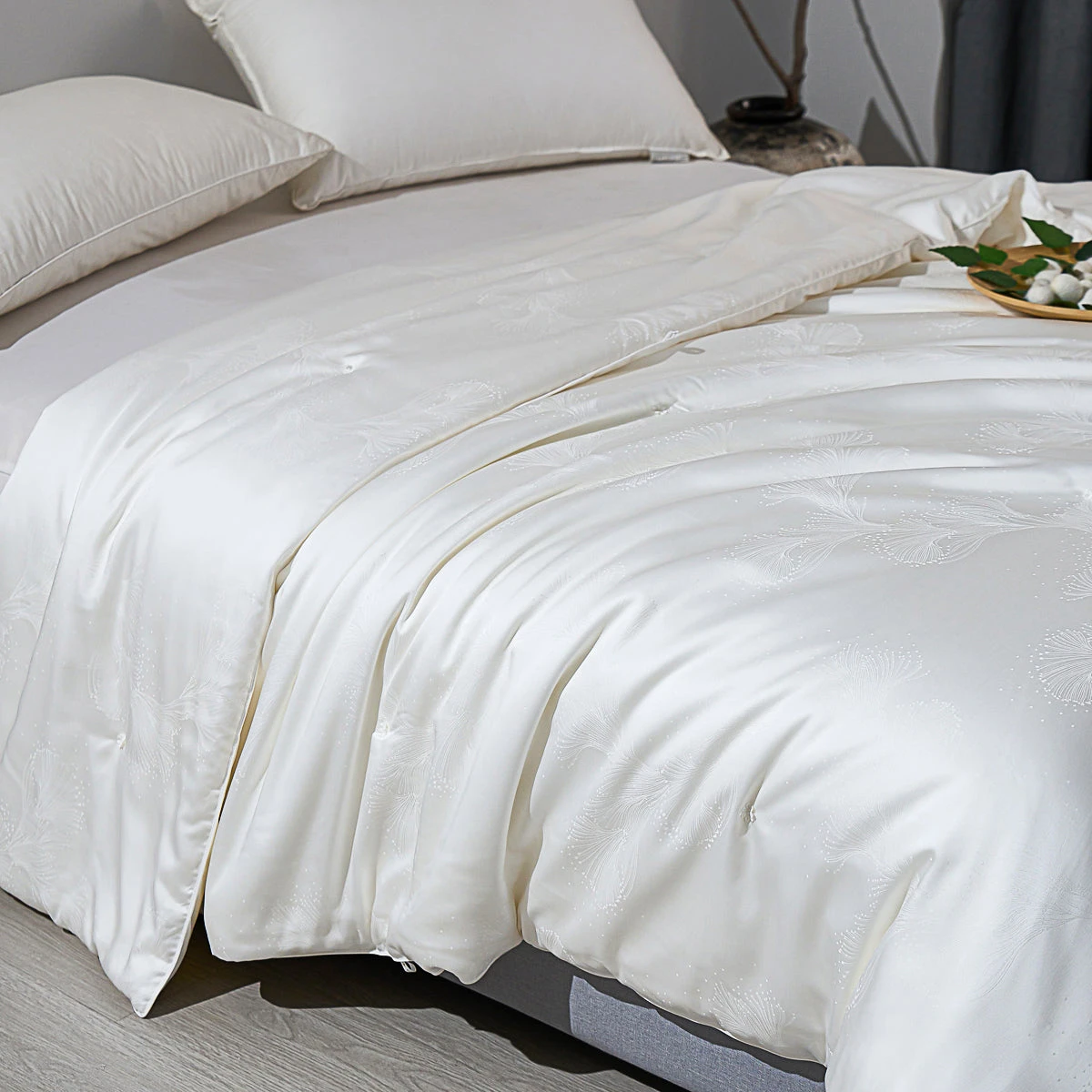 Mulberry Silk TENCEL™ All Season Duvet Insert 10 Mulberry Silk TENCEL™ All Season Duvet Insert - Image 8