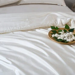 Mulberry Silk TENCEL™ All Season Duvet Insert 18 Mulberry Silk TENCEL™ All Season Duvet Insert -qbedding store DSC00640