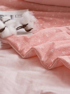 Lithe Cherry Cotton Light Comforter -qbedding store DSC01114