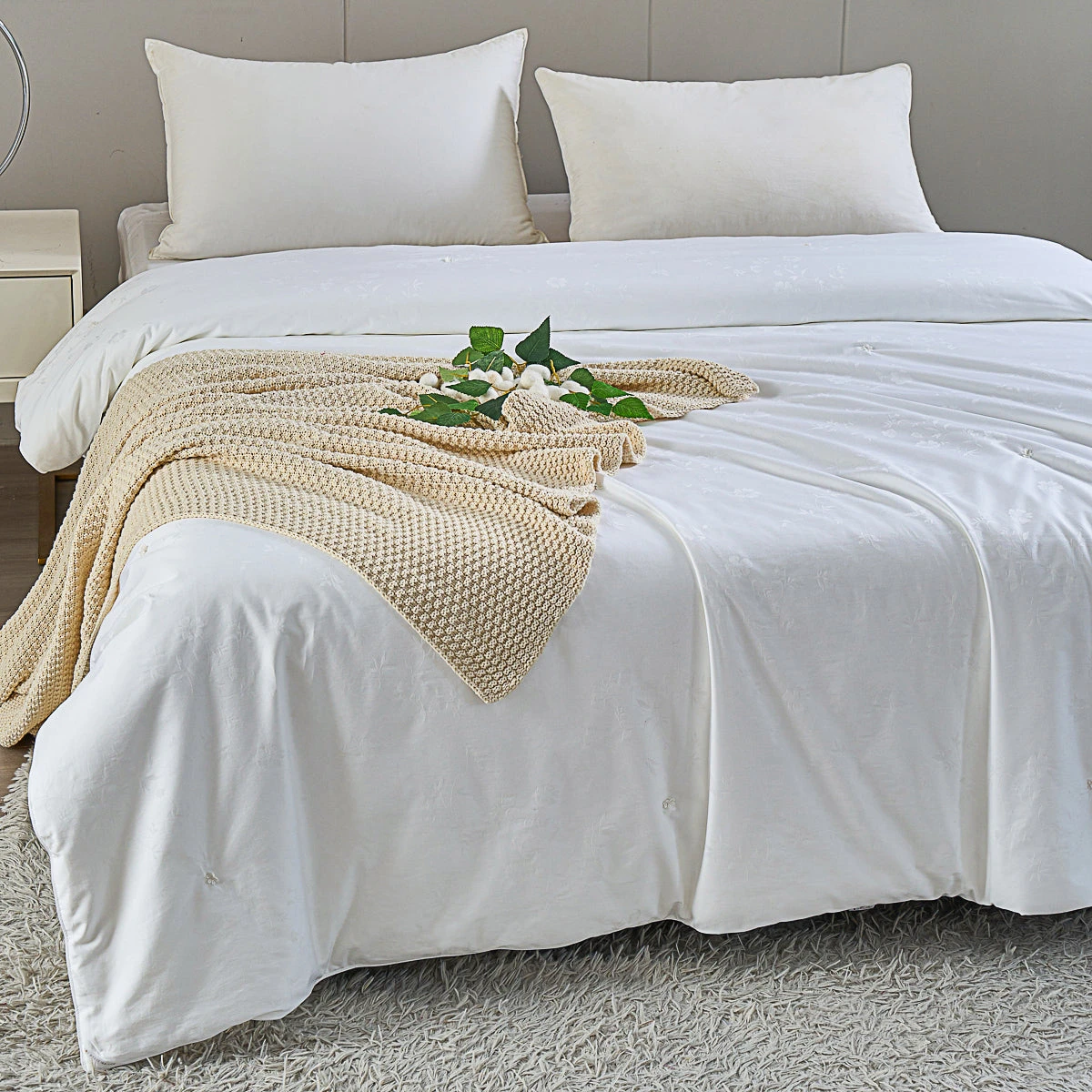 Premium Mulberry Silk All Season Duvet Insert 8 Premium Mulberry Silk All Season Duvet Insert - Image 6