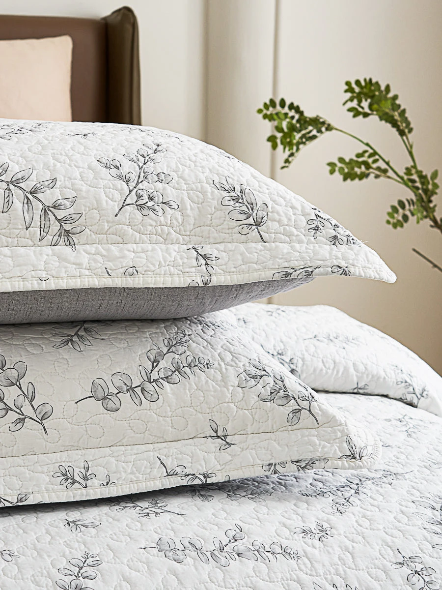 Joanny Floral Cotton Quilt Set 4 Joanny Floral Cotton Quilt Set - Image 2