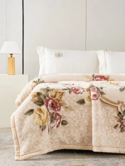 Helena Ultra Soft Fleece Winter Blanket (Queen Size)