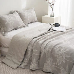 Cotton Jacquard Soybean Fiber Light Comforter Set -qbedding store DSC04127 00dd37e8 bb3a 4ded b3c3 a9964356aa66