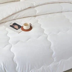 Luxe Soybean Fiber Winter Duvet Insert 18 Luxe Soybean Fiber Winter Duvet Insert -qbedding store DSC04765