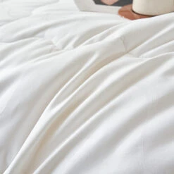 Luxe Soybean Fiber Winter Duvet Insert 21 Luxe Soybean Fiber Winter Duvet Insert -qbedding store DSC04767