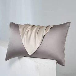 Cloudy Gray Tencel™ Pillow Sham Set -qbedding store DSC04895