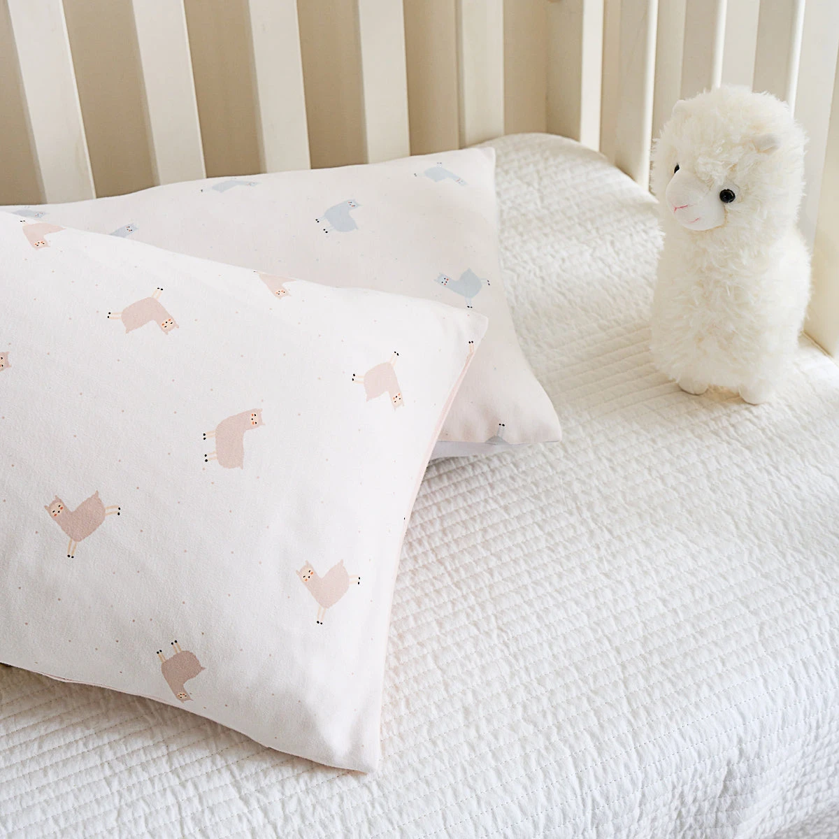 Happy Alpaca Cotton Knitted Pillow 5 Happy Alpaca Cotton Knitted Pillow - Image 3