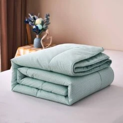 Lambda-Milky Green Pattern Cotton All Season Comforter -qbedding store Lambda Milky Green Cotton All Season Comforter 11