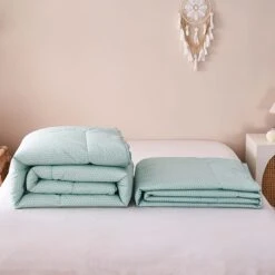 Lambda-Milky Green Pattern Cotton All Season Comforter -qbedding store Lambda Milky Green Cotton All Season Comforter 12