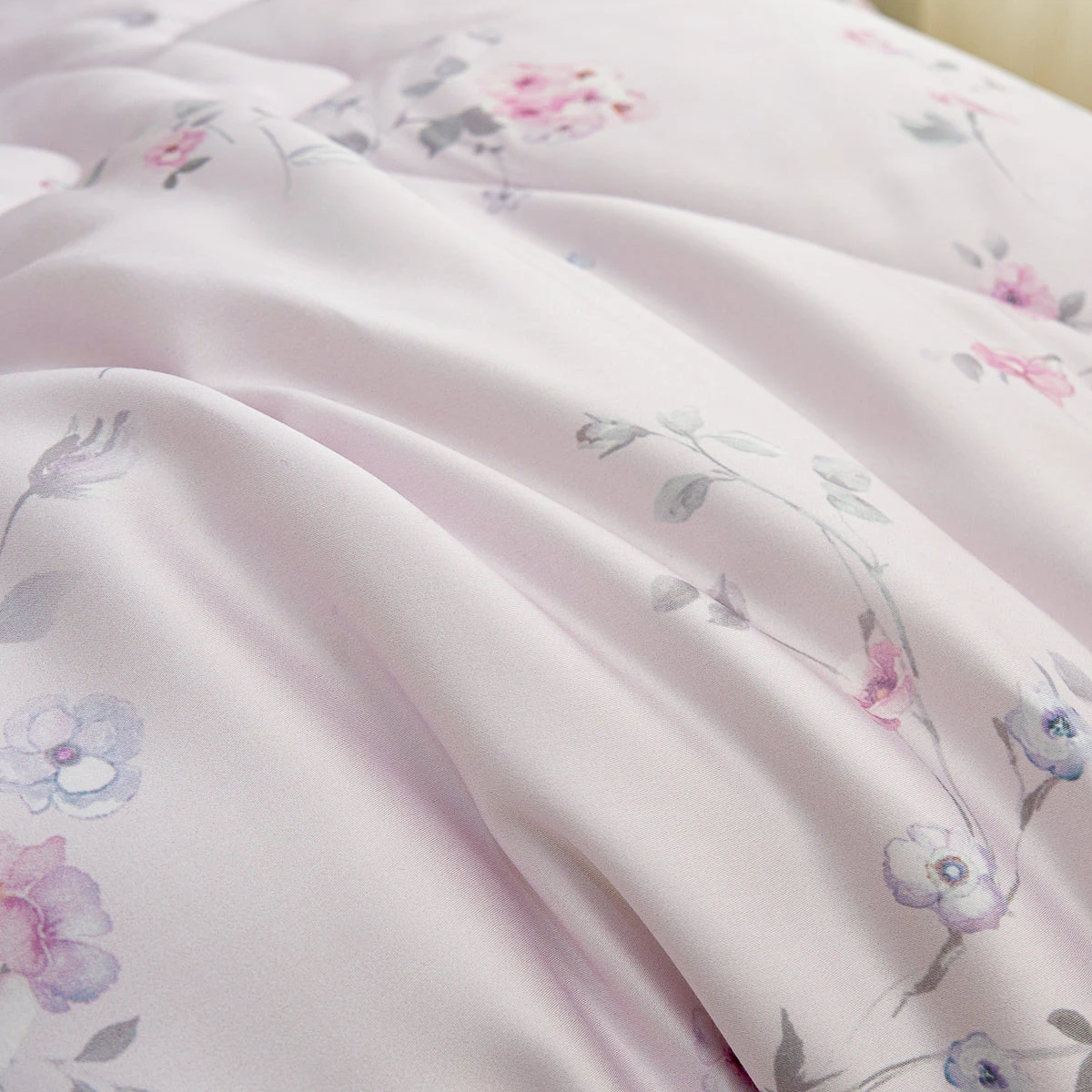 Miriam Floral TENCEL™ Lyocell All Season Comforter 11 Miriam Floral TENCEL™ Lyocell All Season Comforter - Image 9