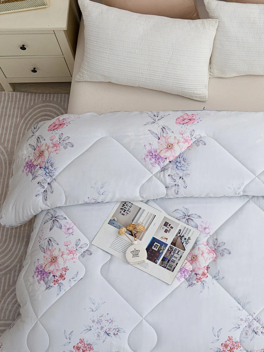 Noor Floral TENCEL™ Lyocell All Season Comforter 4 Noor Floral TENCEL™ Lyocell All Season Comforter - Image 2