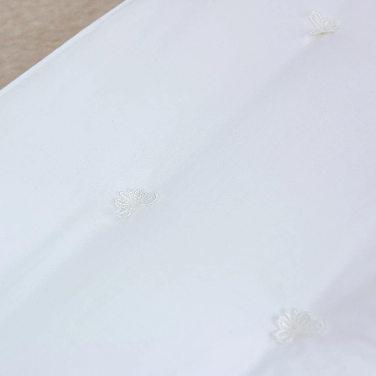 PiloMio® Soft & Lofty Silk Pillow 9 PiloMio® Soft & Lofty Silk Pillow - Image 8