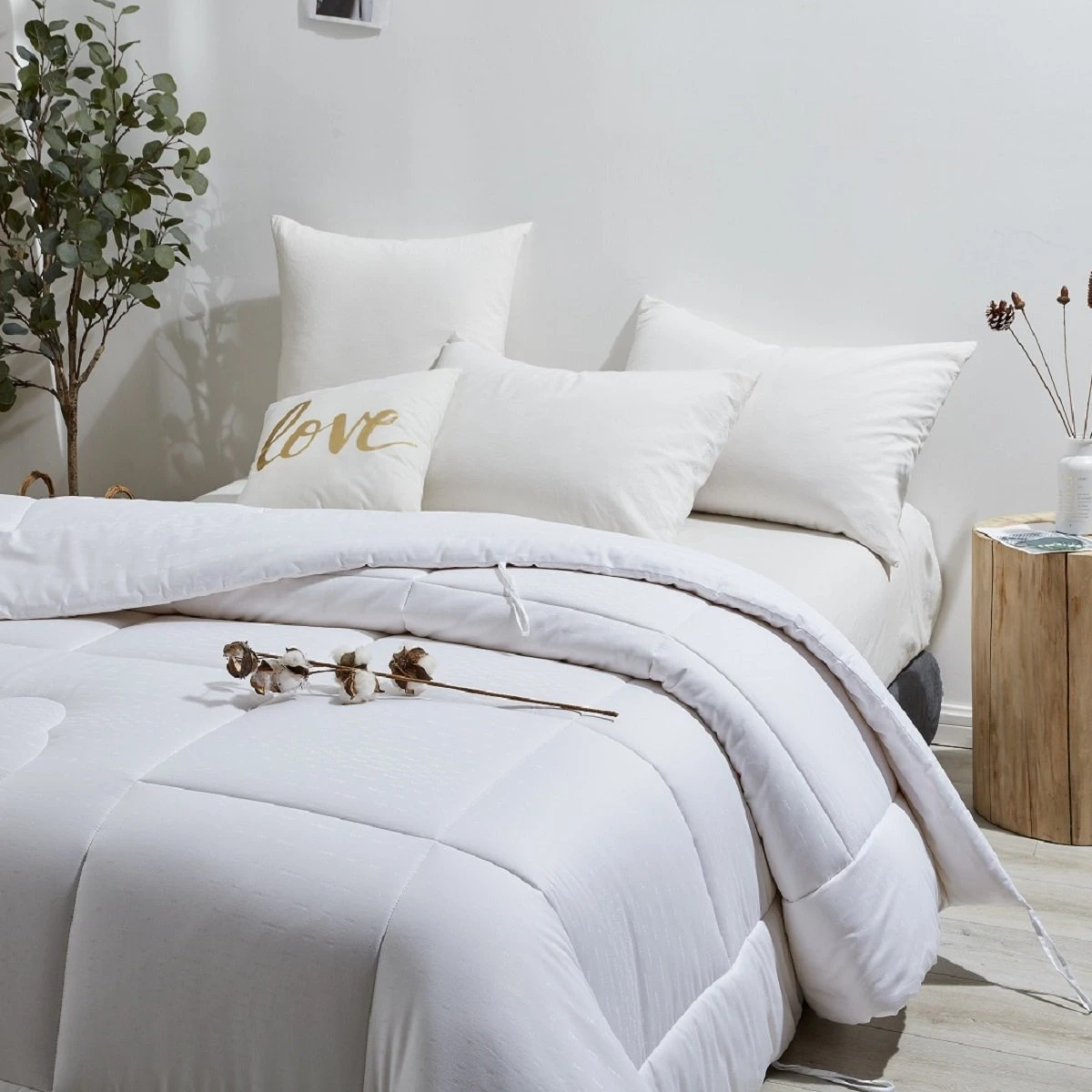 Solid White Cotton Filled Warm Duvet Insert 6 Solid White Cotton Filled Warm Duvet Insert - Image 5