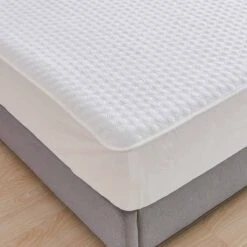 Solid White Quilted Cotton Mattress Topper 14 Solid White Quilted Cotton Mattress Topper -qbedding store Solid White Quilted Cotton Mattress Topper 3