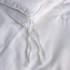 200 X 230 Size Solid White All Season Silk Duvet Insert 19 200 X 230 Size Solid White All Season Silk Duvet Insert -qbedding store Solid White Silk 9 42d8d4a9 5302 4d88 bb88 9ff5fa1ea86d