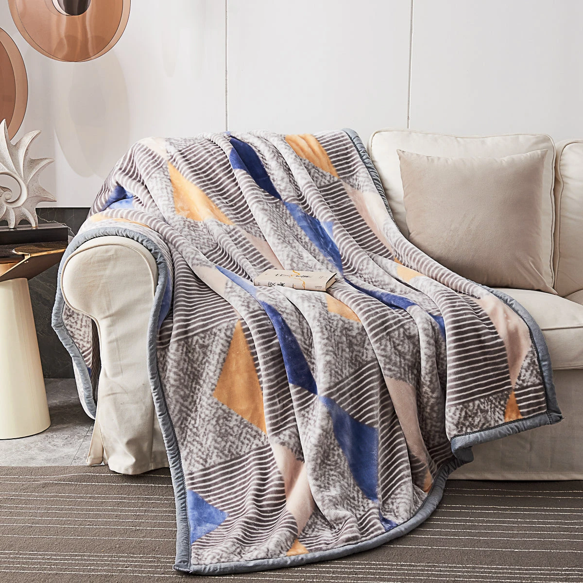 Triangle Blue Geometric Winter Blanket (Twin Size) 5 Triangle Blue Geometric Winter Blanket (Twin Size) - Image 3