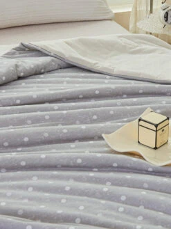 Lithe Polka Dot Cotton Light Comforter -qbedding store Y00 1506